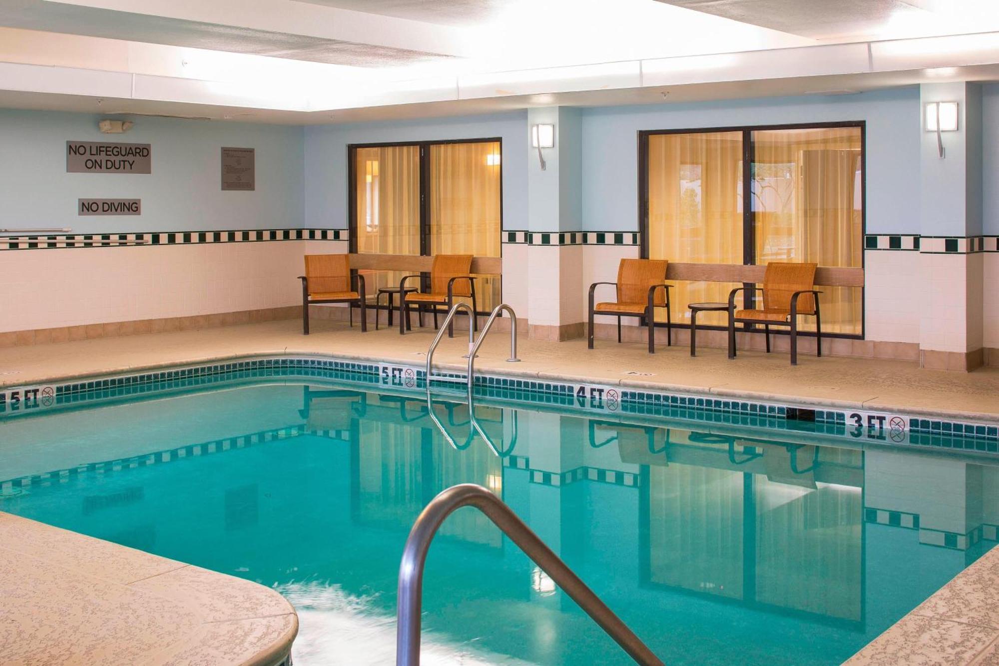 Courtyard Baton Rouge South Hotel Ngoại thất bức ảnh